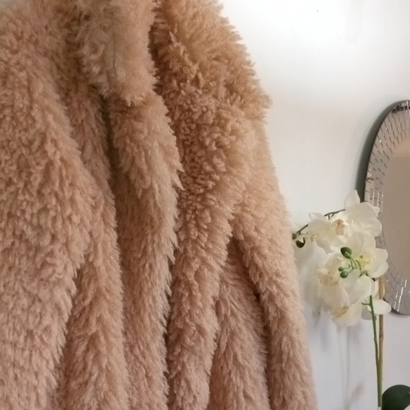 Wild Fable Faux Fur coat medium - Picture 2 of 8